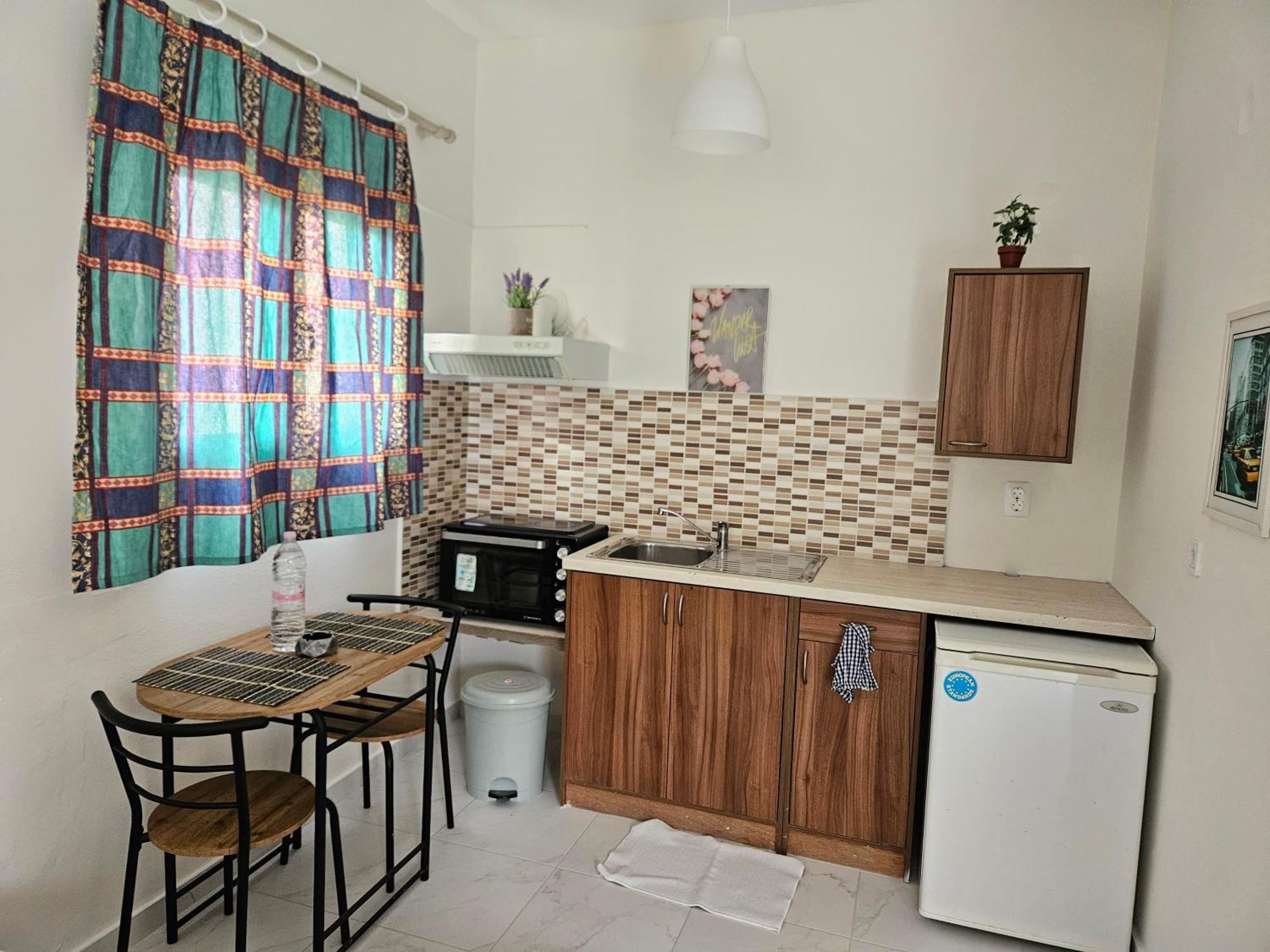 Lora Studios Іпсос Екстер'єр фото