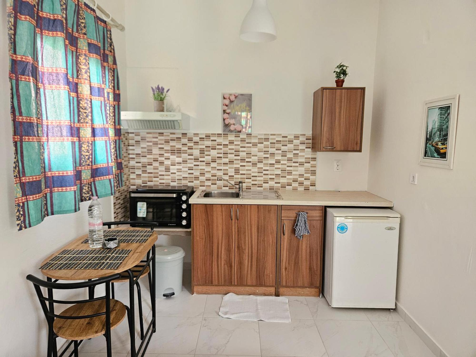 Lora Studios Іпсос Екстер'єр фото